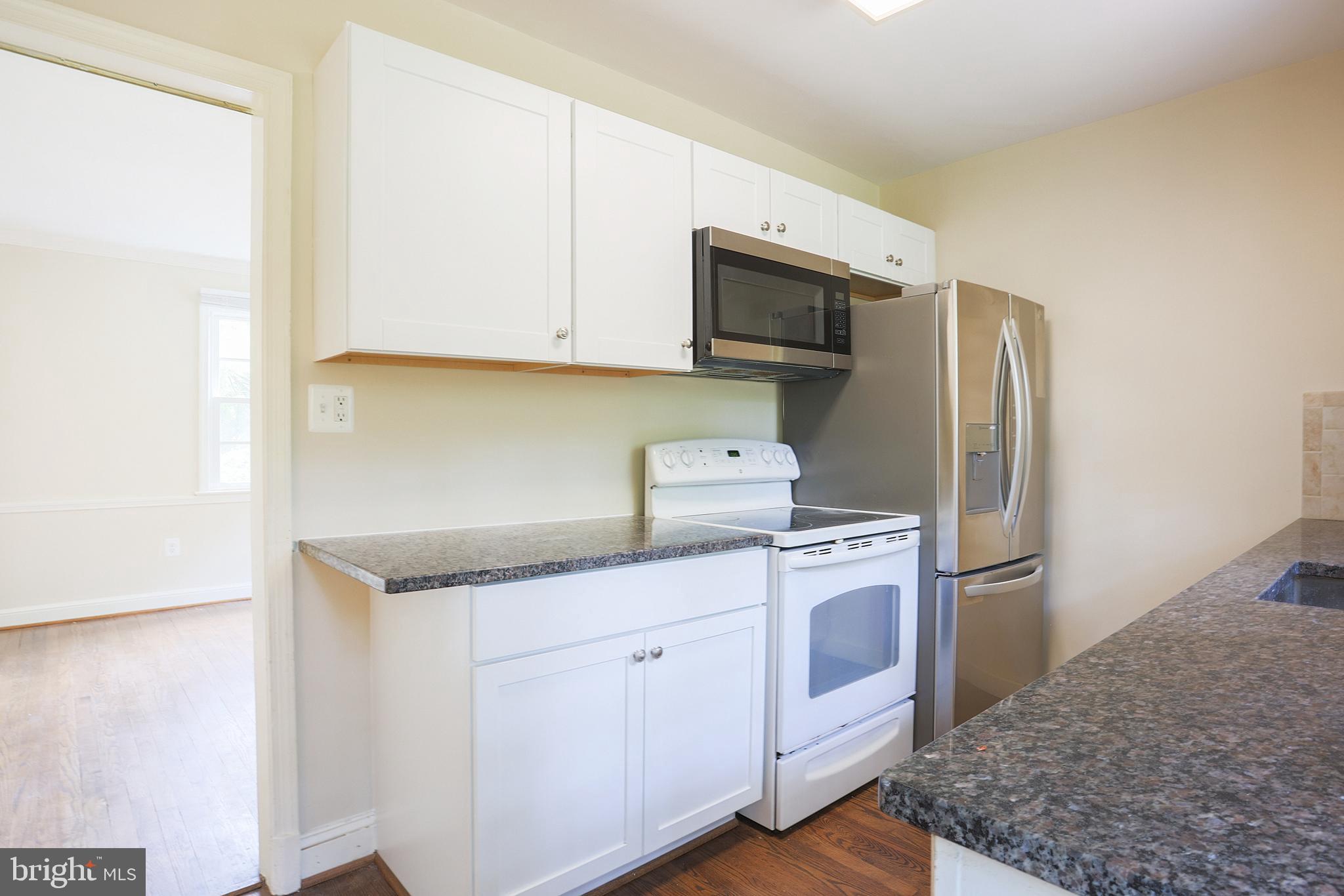 LOCUST HILL ESTATES - Residential