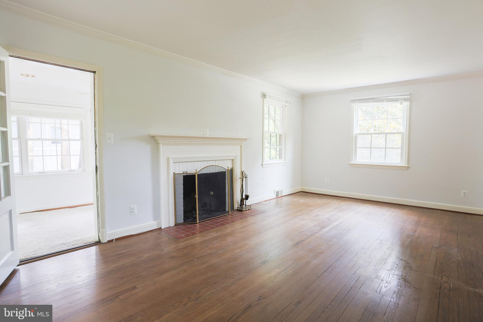 LOCUST HILL ESTATES - Residential