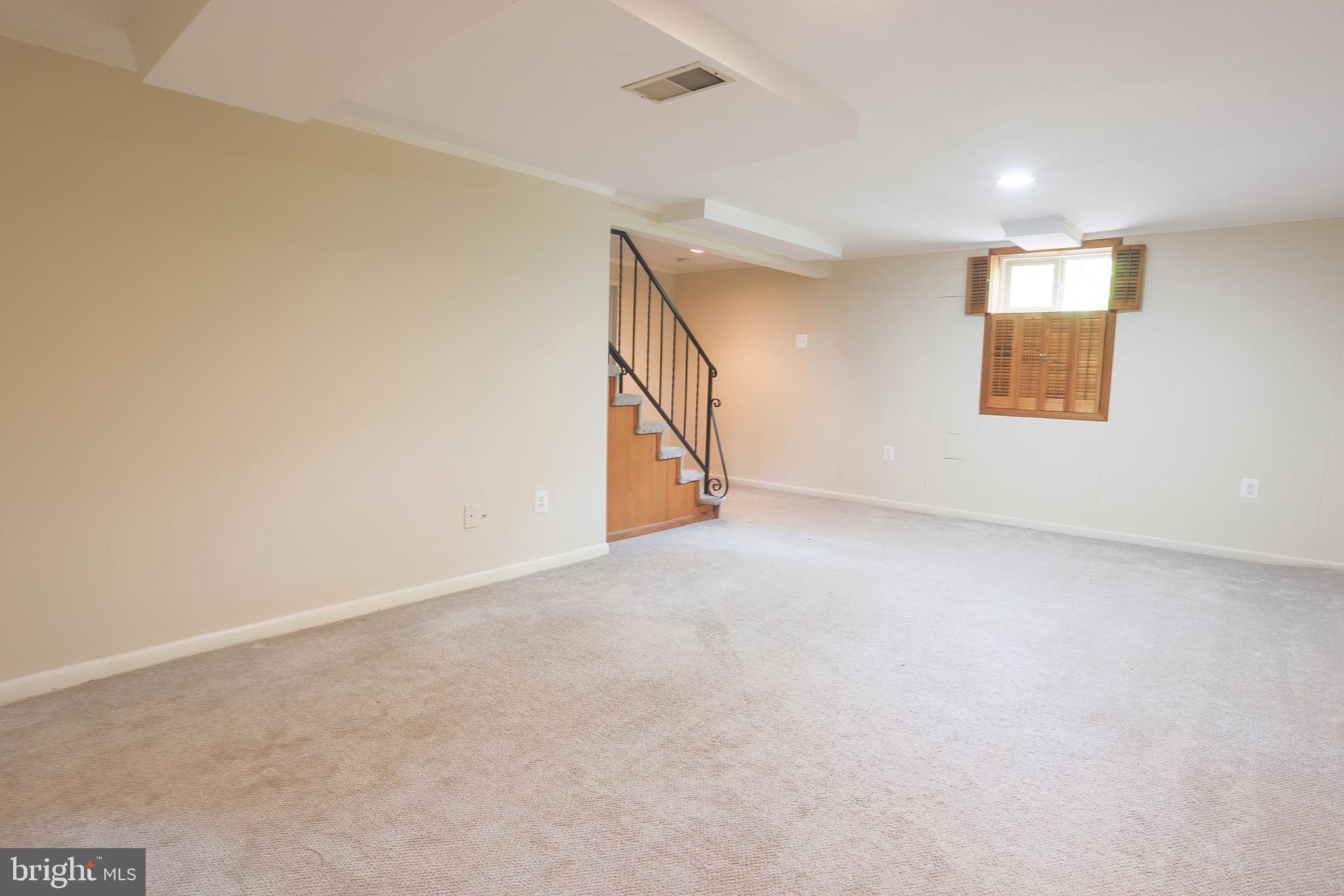 LOCUST HILL ESTATES - Residential