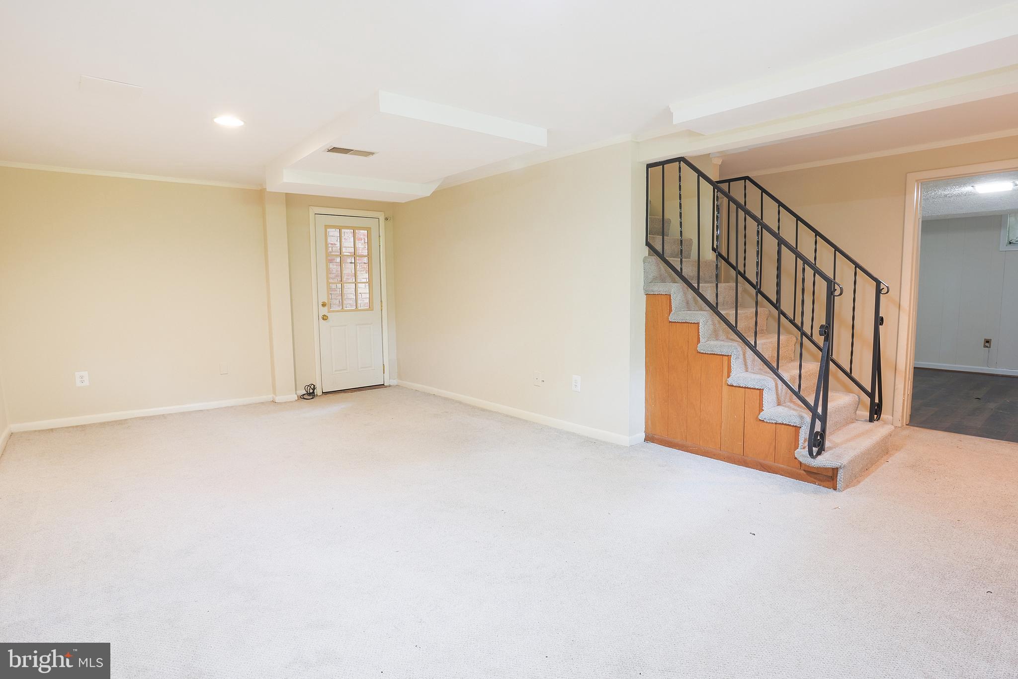 LOCUST HILL ESTATES - Residential