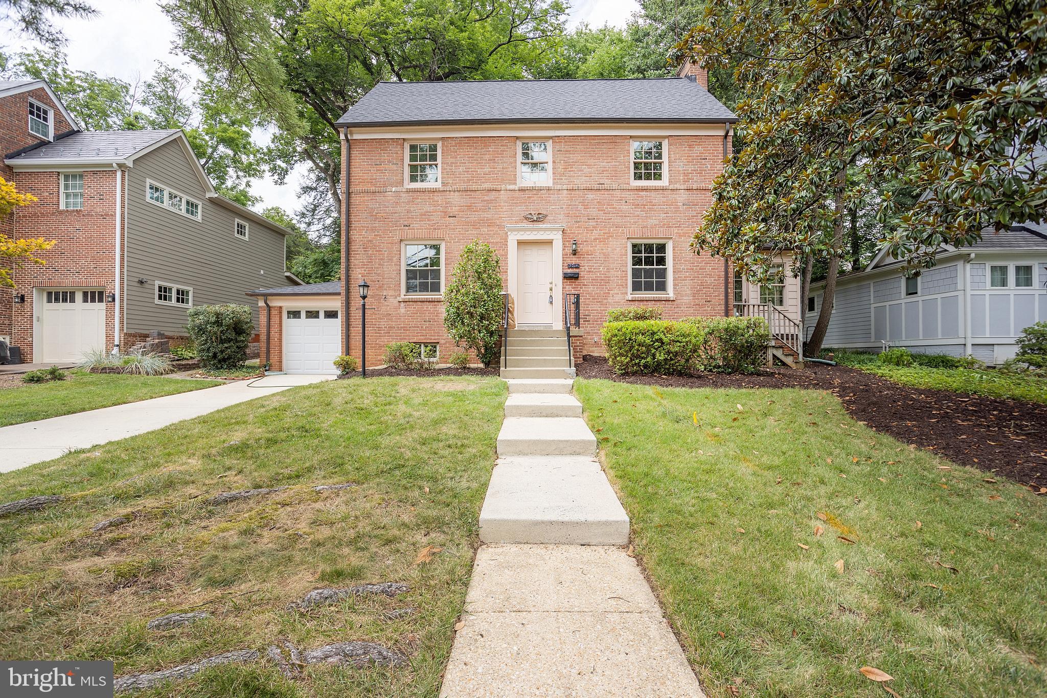 LOCUST HILL ESTATES - Residential