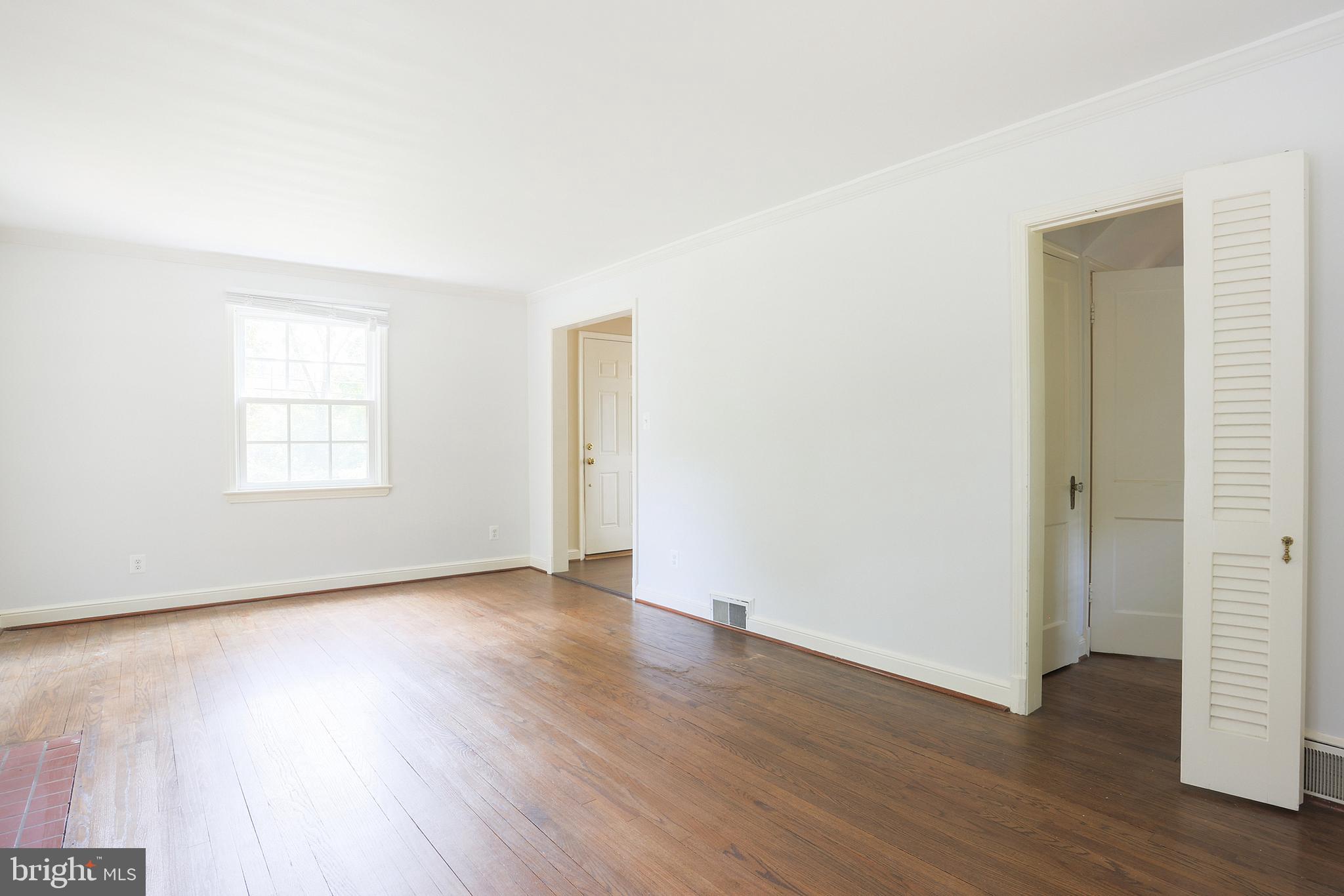 LOCUST HILL ESTATES - Residential