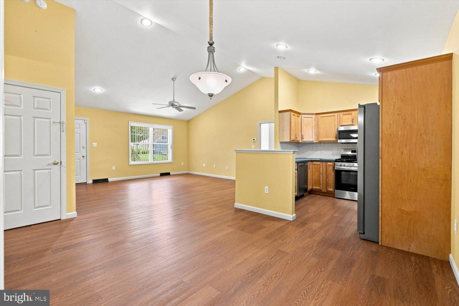 1175 WILLOW CREEK DRIVE