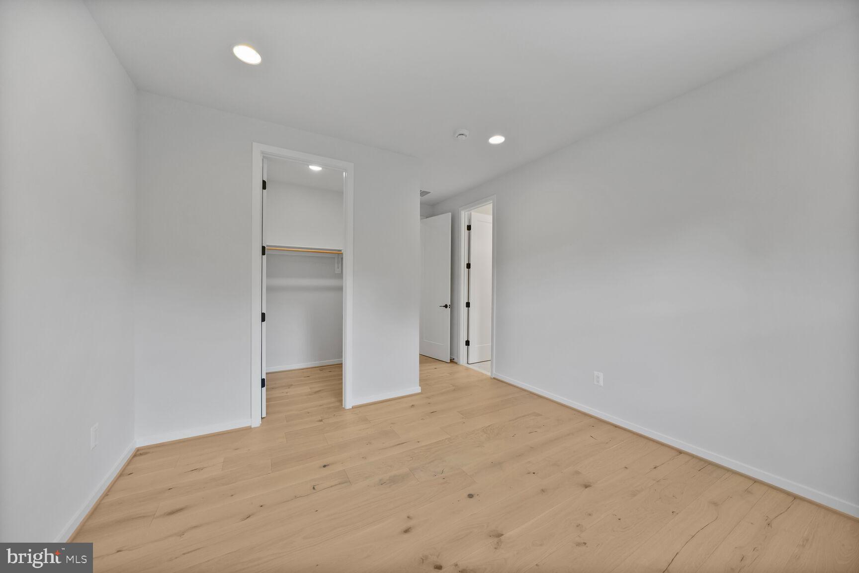 STUART MILL - Residential