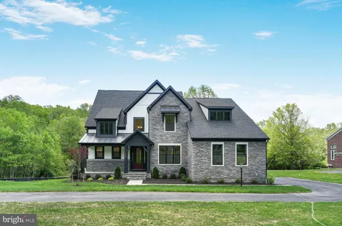 11461 Stuart Mill Road, Oakton, VA MLS: VAFX2235228