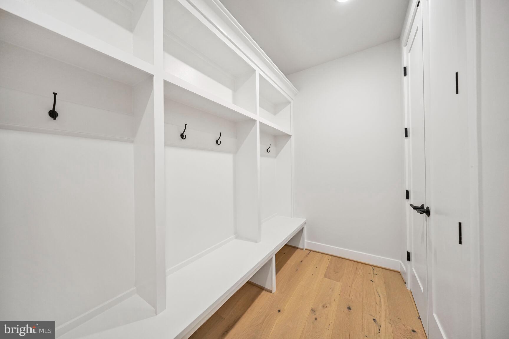 STUART MILL - Residential