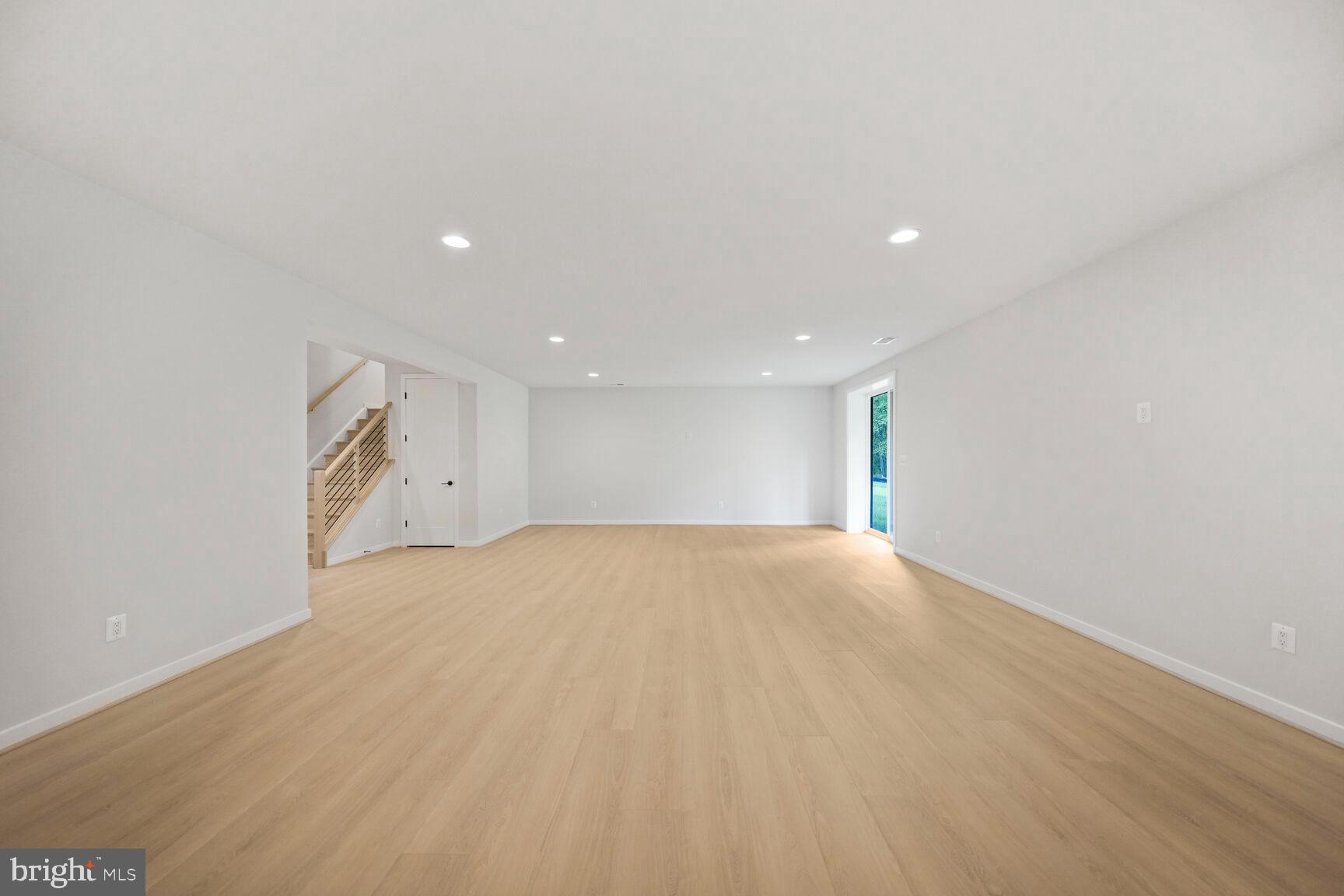 STUART MILL - Residential