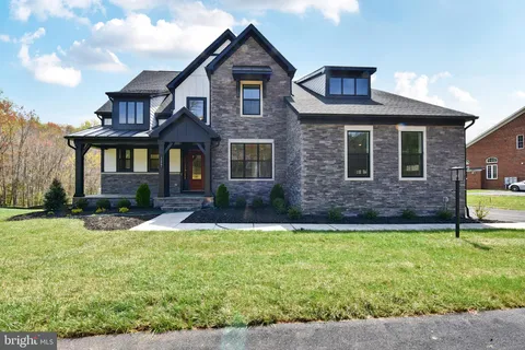 11461 Stuart Mill Road, Oakton, VA MLS: VAFX2235228