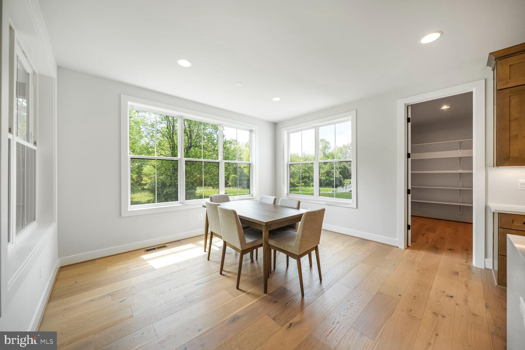 STUART MILL - Residential