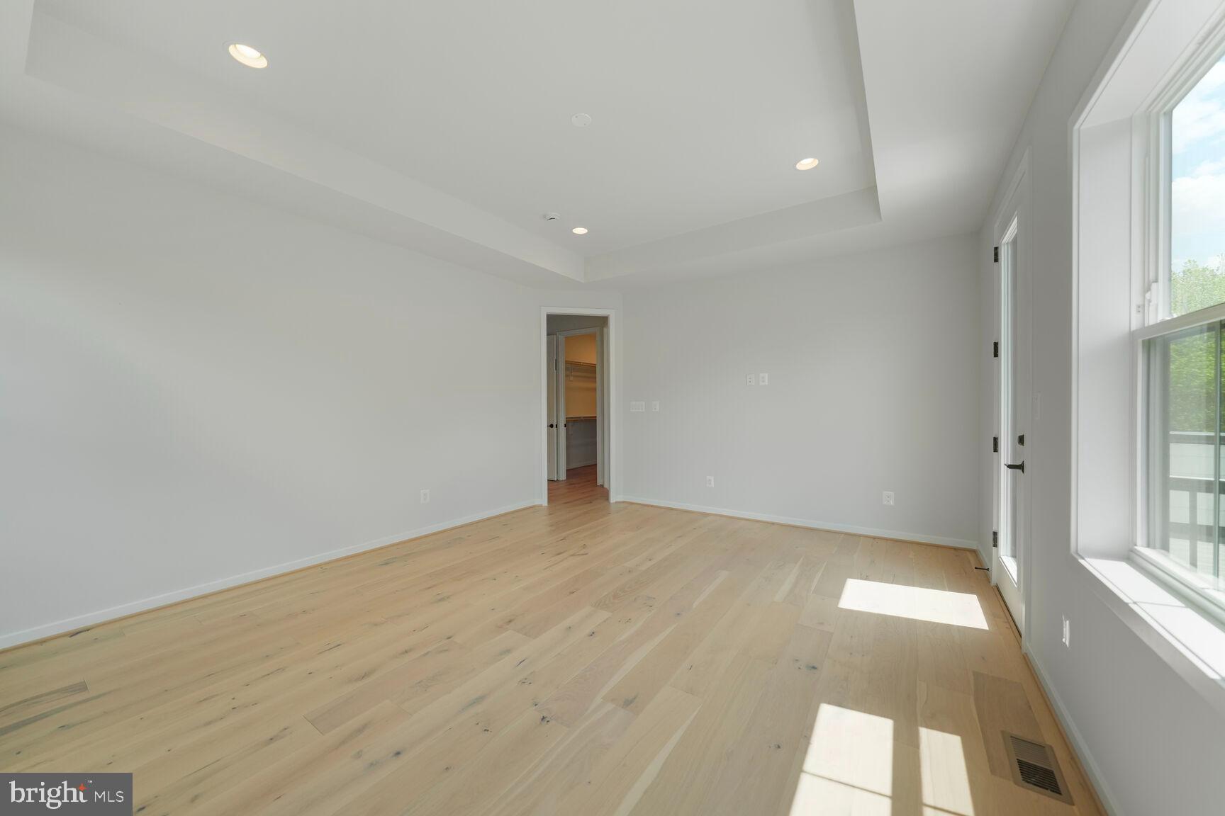 STUART MILL - Residential