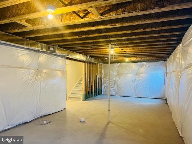 SENSENY VILLAGE - Residential Lease