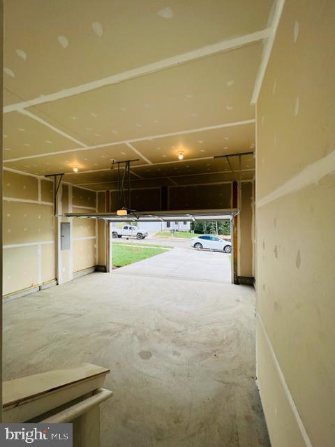 SENSENY VILLAGE - Residential Lease