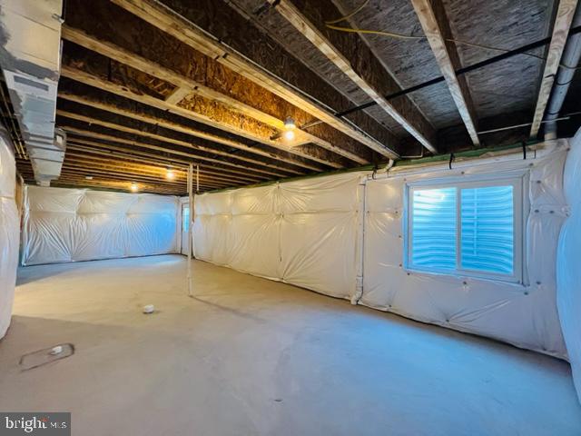 SENSENY VILLAGE - Residential Lease