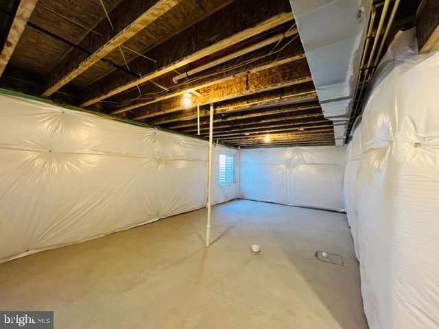 SENSENY VILLAGE - Residential Lease