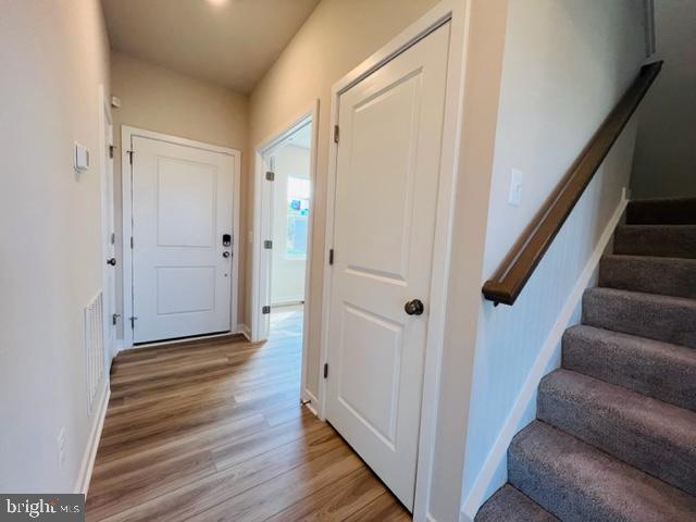 SENSENY VILLAGE - Residential Lease