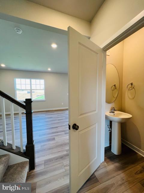 SENSENY VILLAGE - Residential Lease