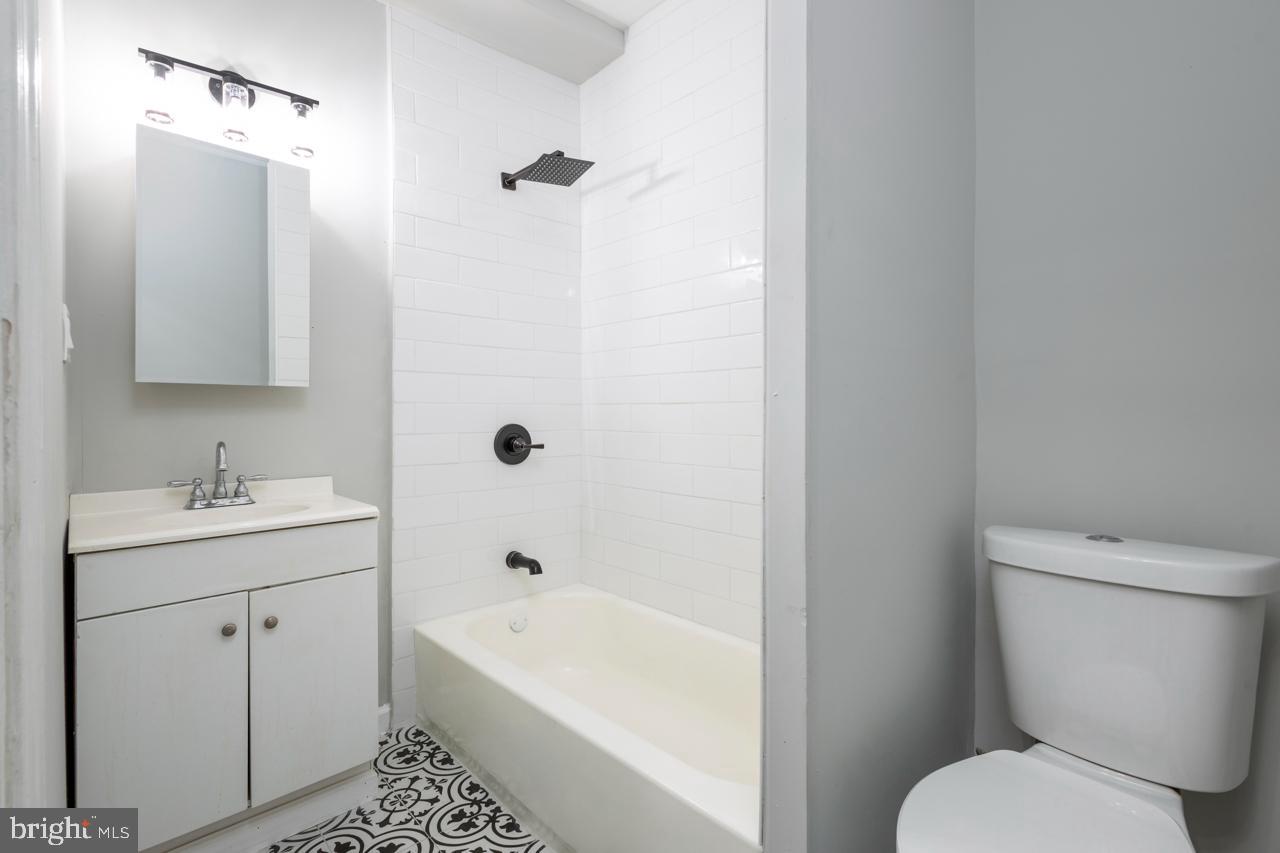 STRAWBERRY MANSION - Residential