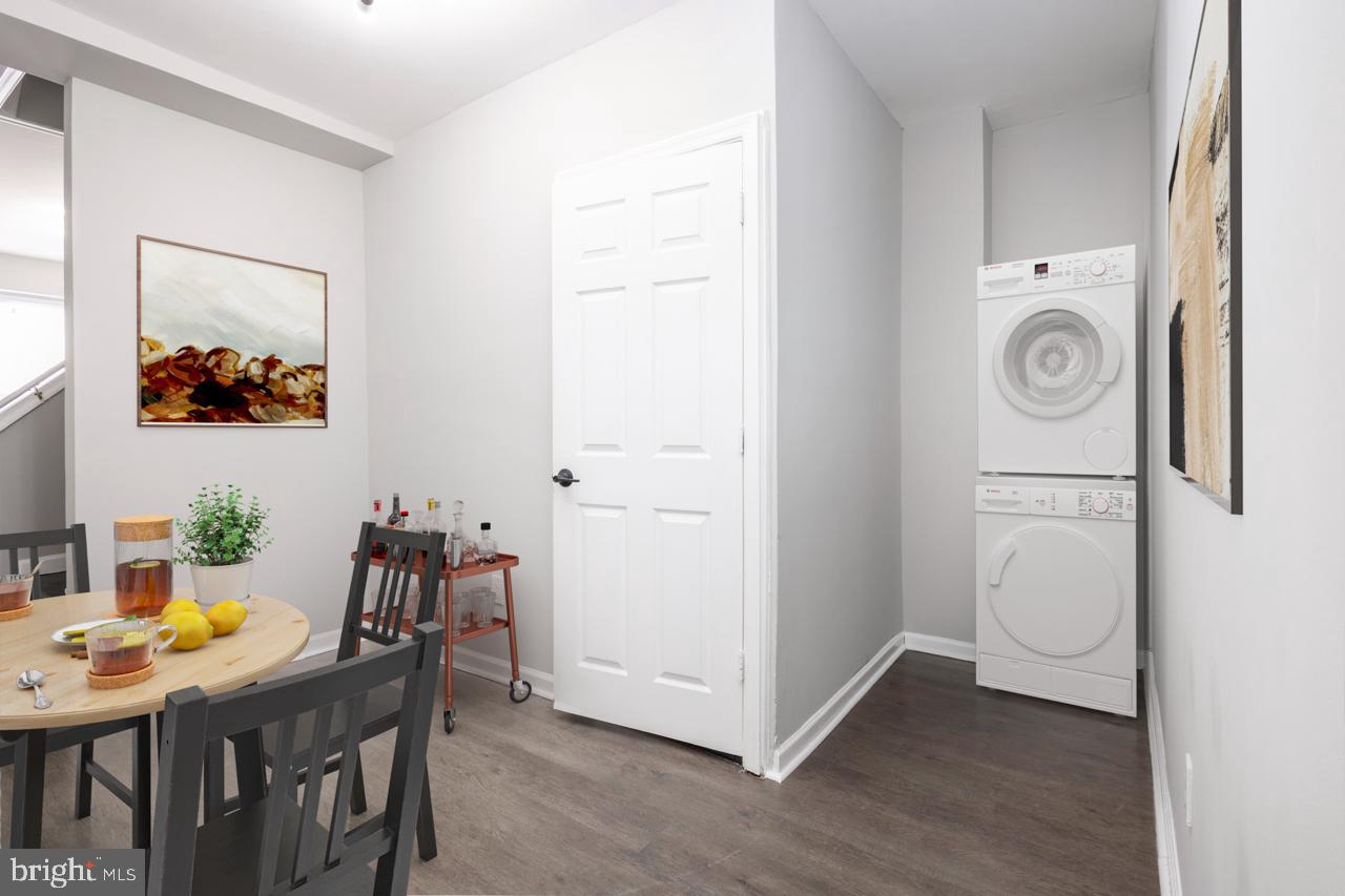 STRAWBERRY MANSION - Residential