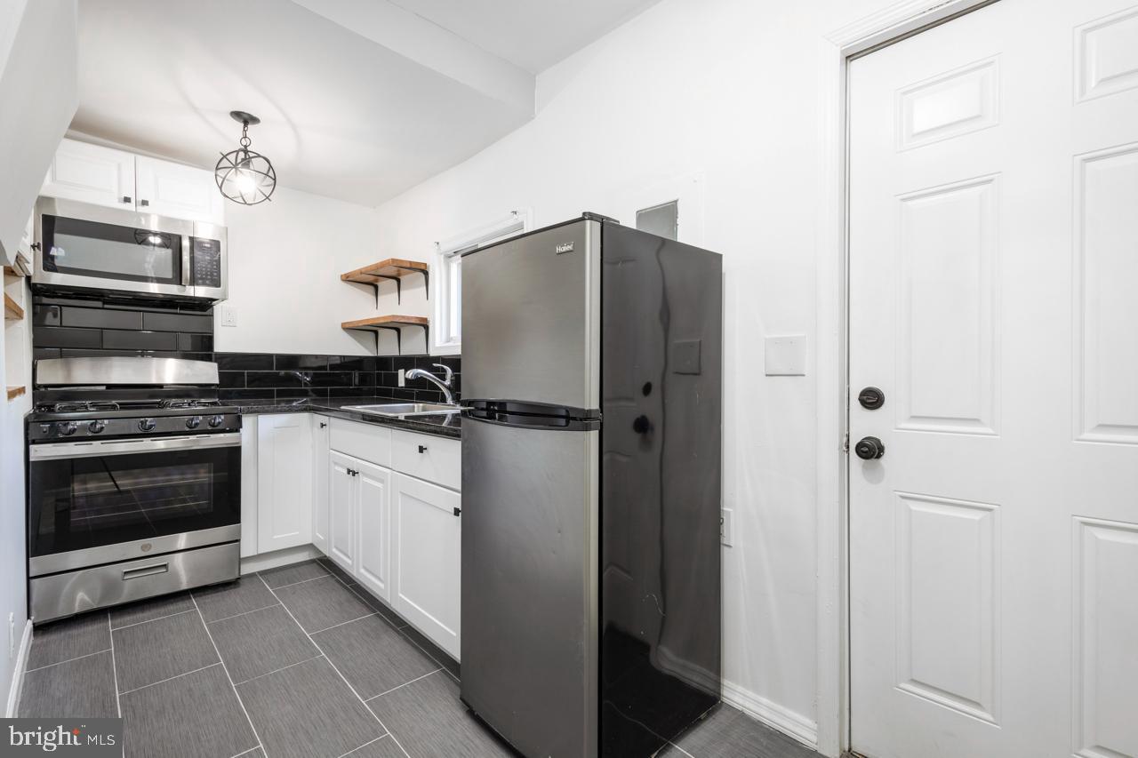 STRAWBERRY MANSION - Residential