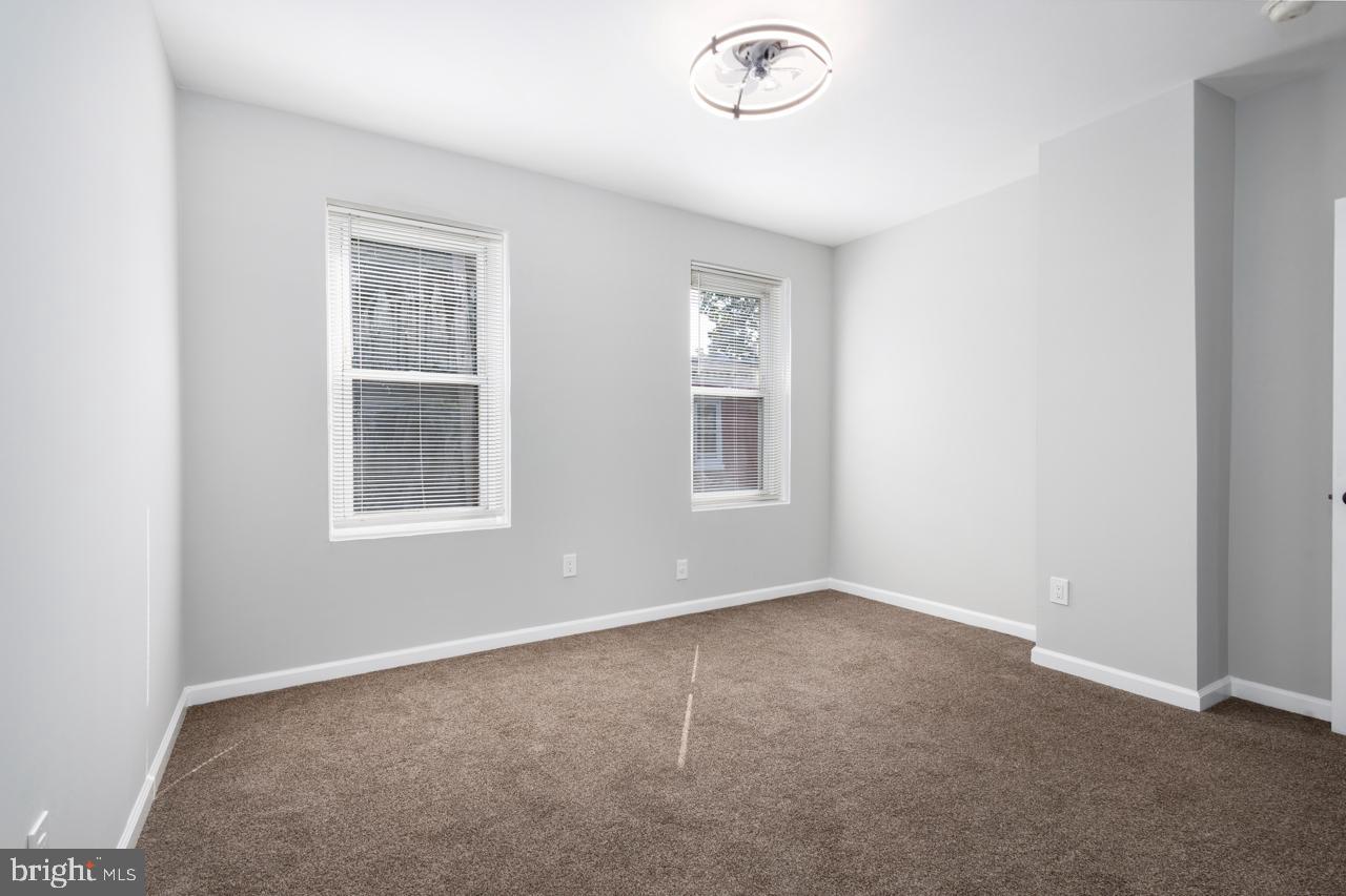 STRAWBERRY MANSION - Residential