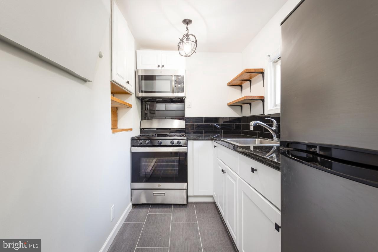 STRAWBERRY MANSION - Residential