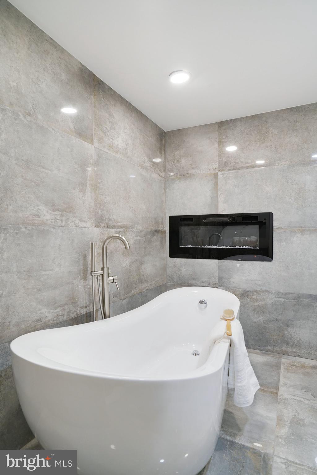 BURKE CENTRE - Residential