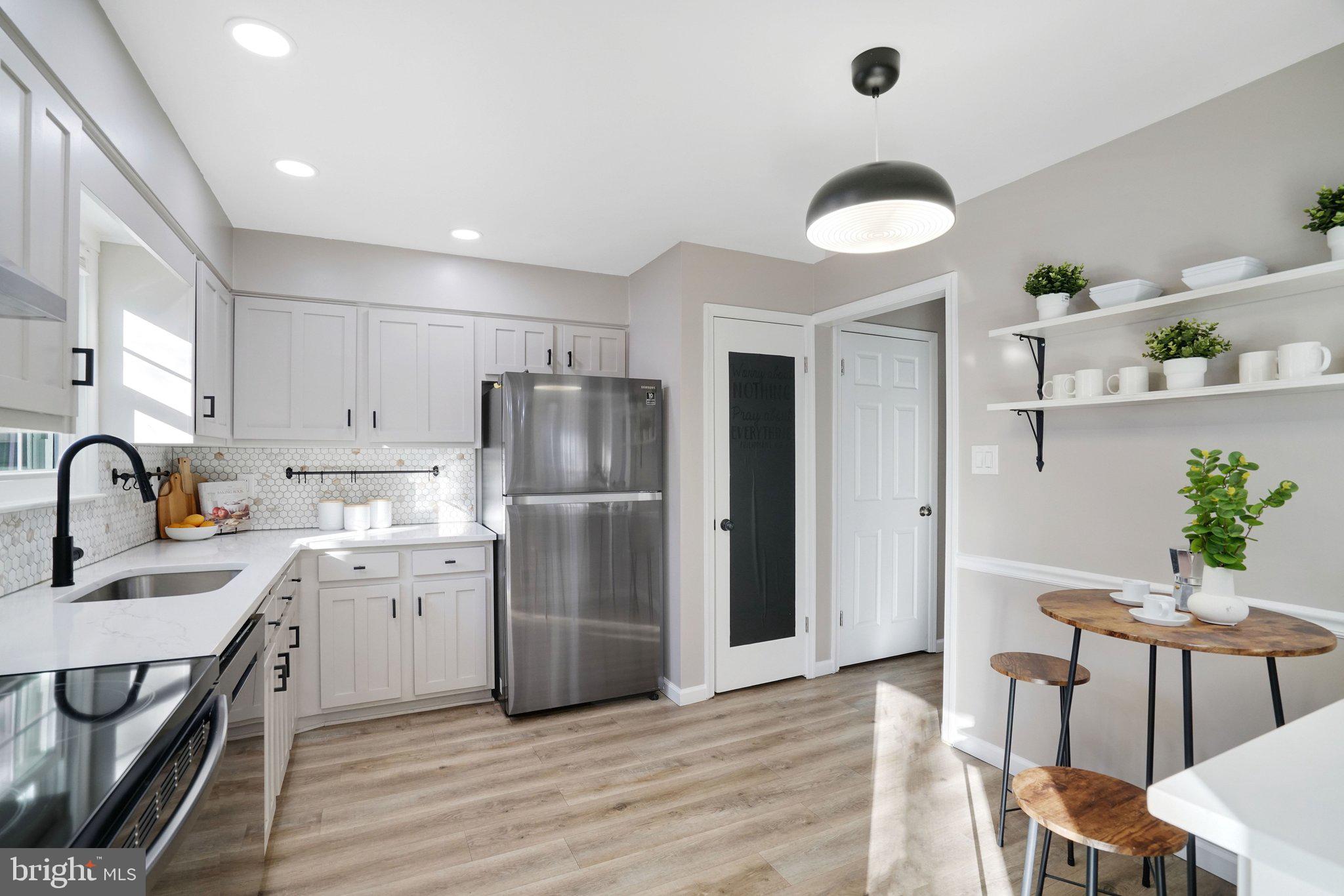 BURKE CENTRE - Residential