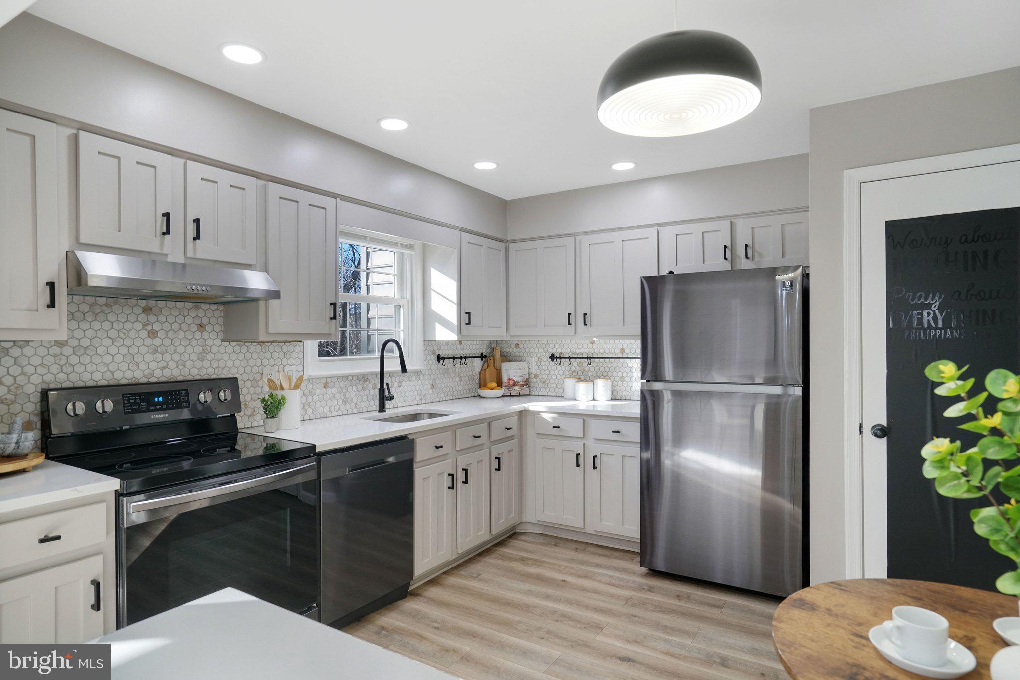 BURKE CENTRE - Residential