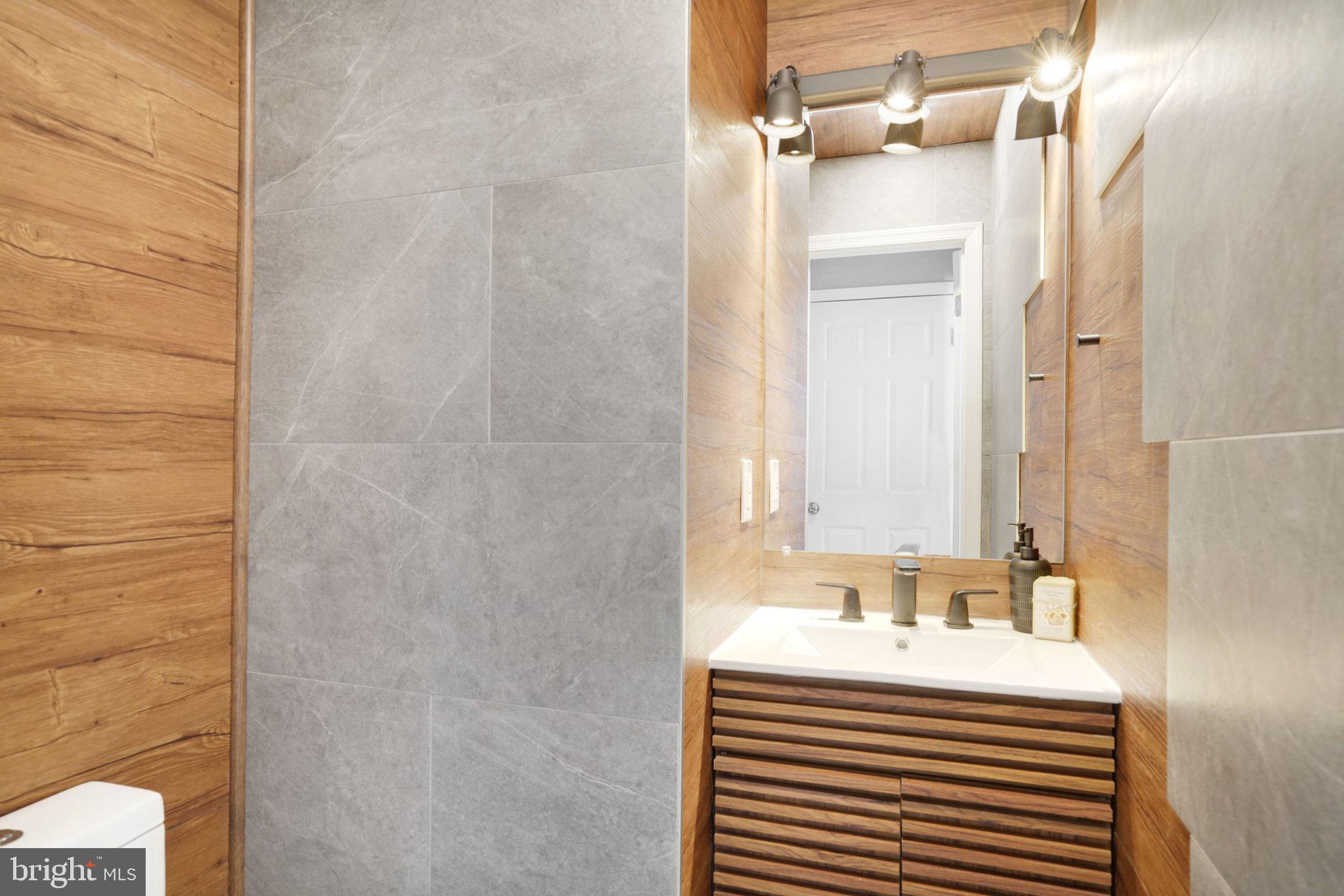 BURKE CENTRE - Residential