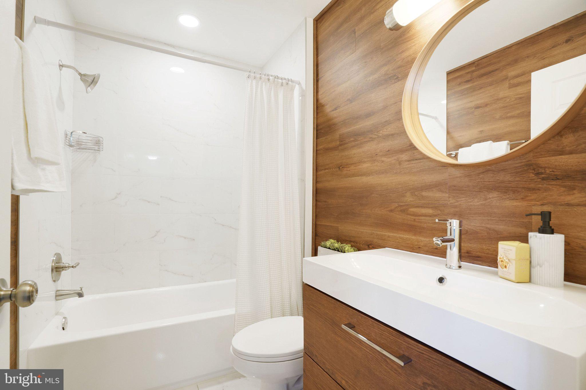 BURKE CENTRE - Residential