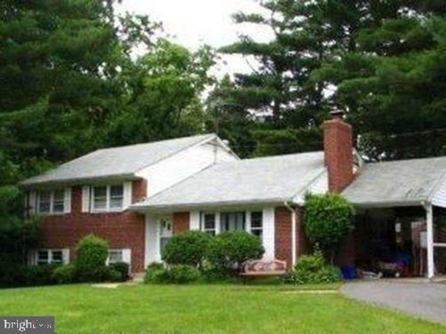 LIGHT FILLED, FRESHLY PAINTED, 4 BR, 3BA SPLIT LEVEL HOUSE ON CORNER LOT IN SOUGHT AFTER MCLEAN HIGH SCHOOL DISTRICT.  VERY CLOSE TO SHOPPING AND SCHOOLS. COZY FAMILY ROOM & BEDROOM WITH BATH ON LOWER LEVEL.  LARGE CARPORT OFF KITCHEN, AMPLE STORAGE AREA, LARGE BACKYARD.  READY FOR IMMEDIATE MOVE-IN.