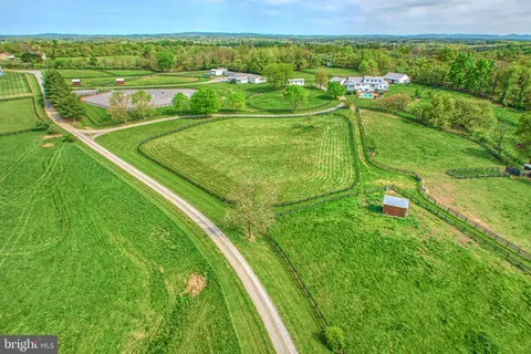 36181 Foxlore Farm Lane, Round Hill, VA 20141 - MLS#: VALO2119974