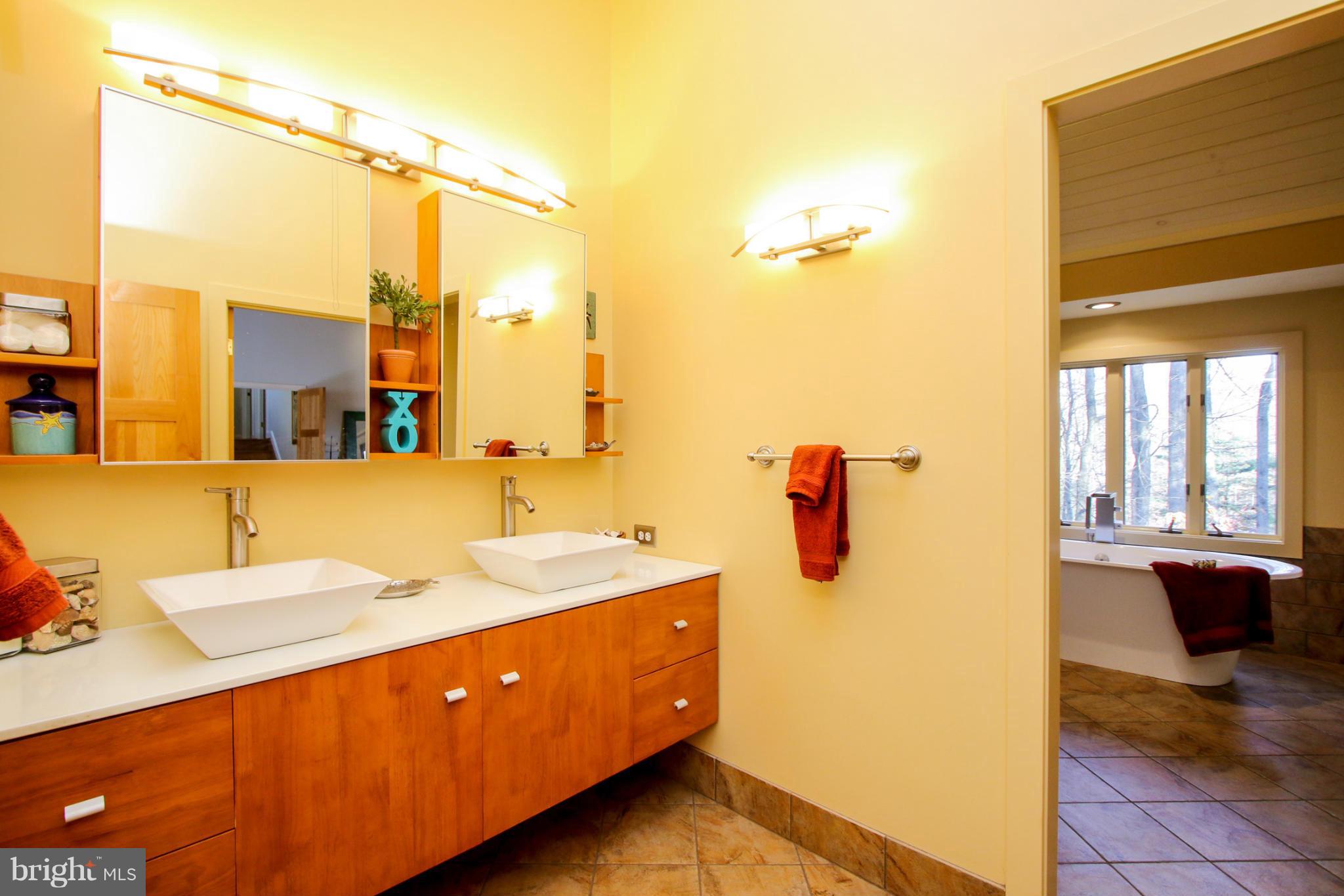 LAURELFORD - Residential