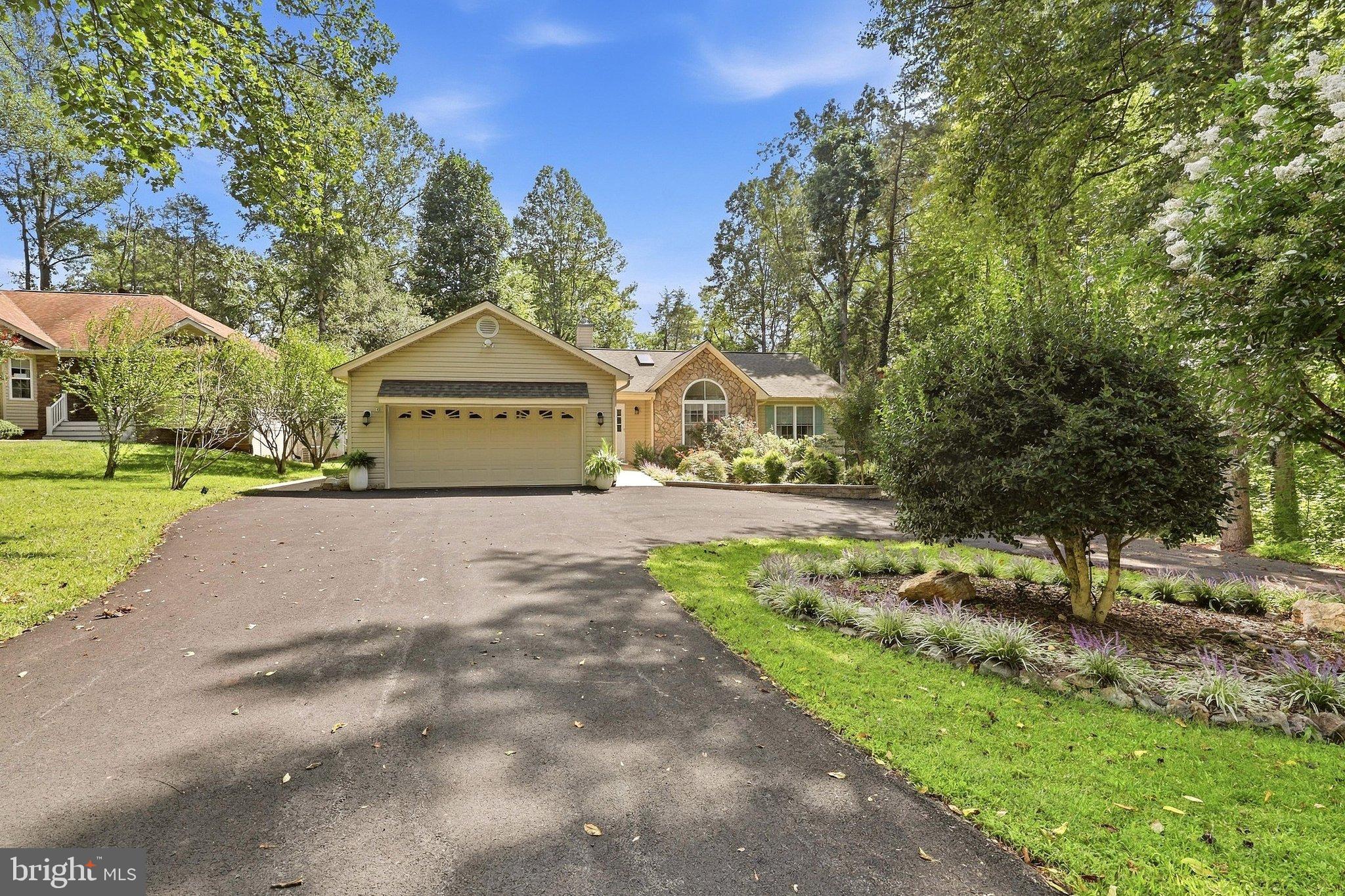 323 STRATFORD CIRCLE