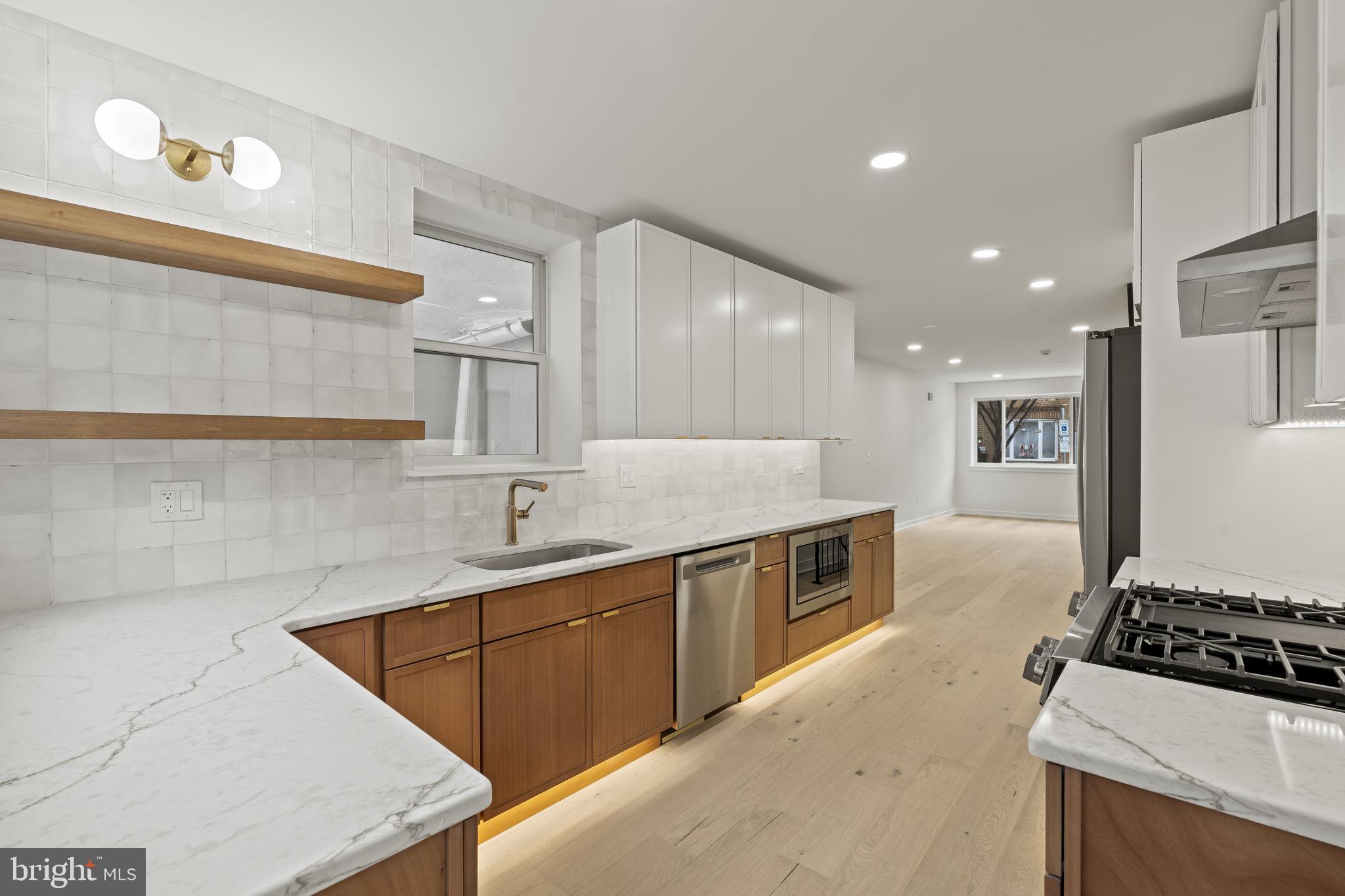 EAST PASSYUNK CROSSING - Residential