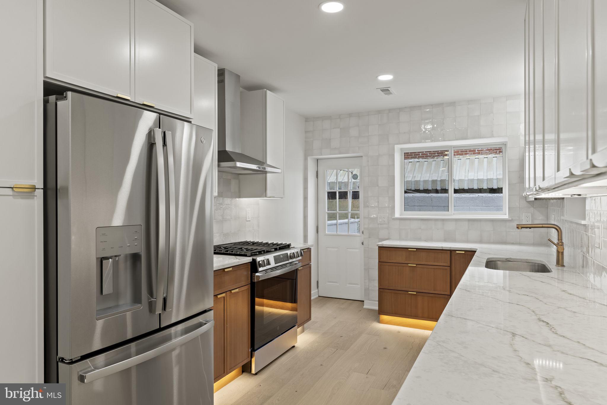 EAST PASSYUNK CROSSING - Residential