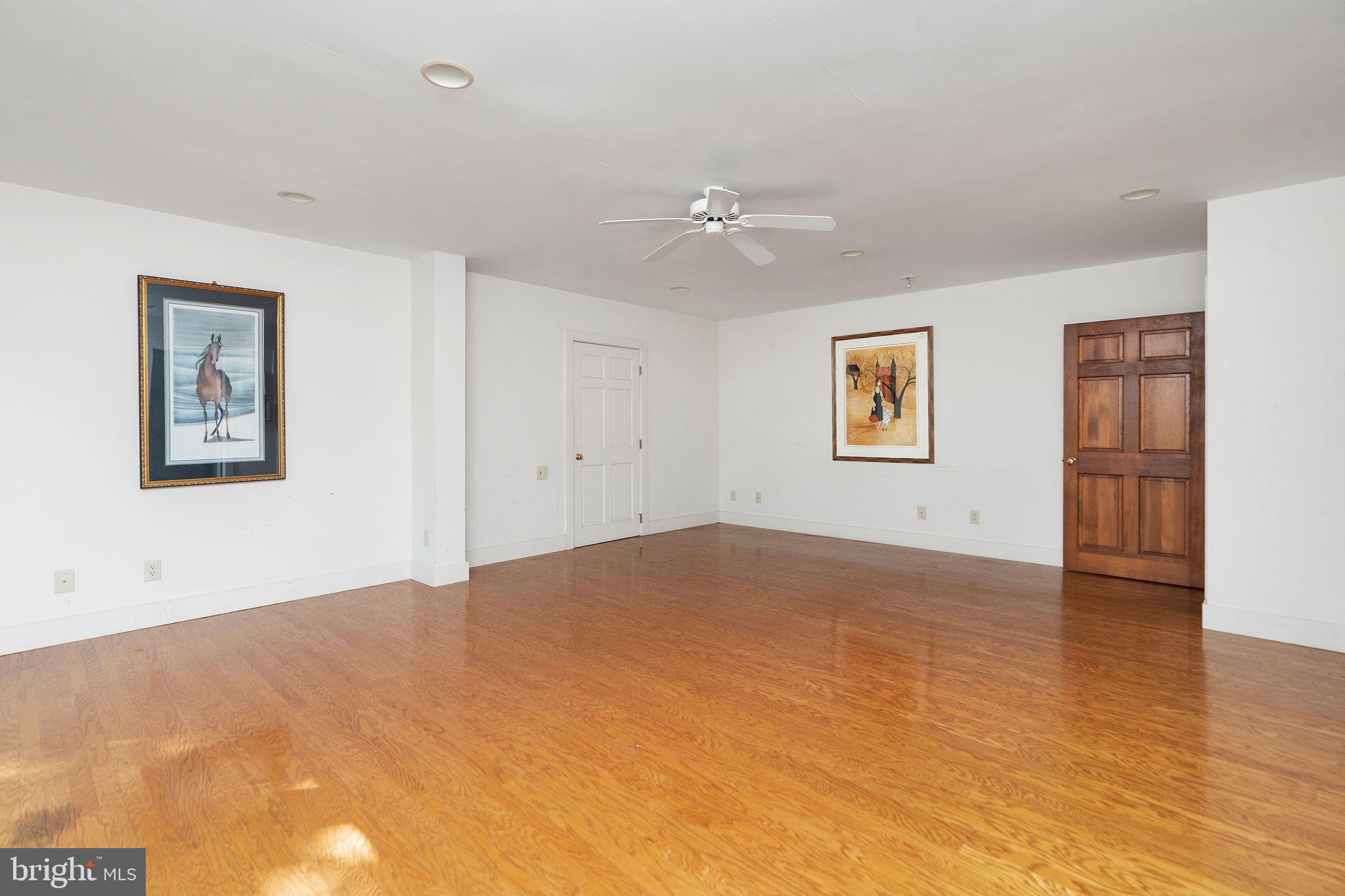 LOVING ACRES - Residential