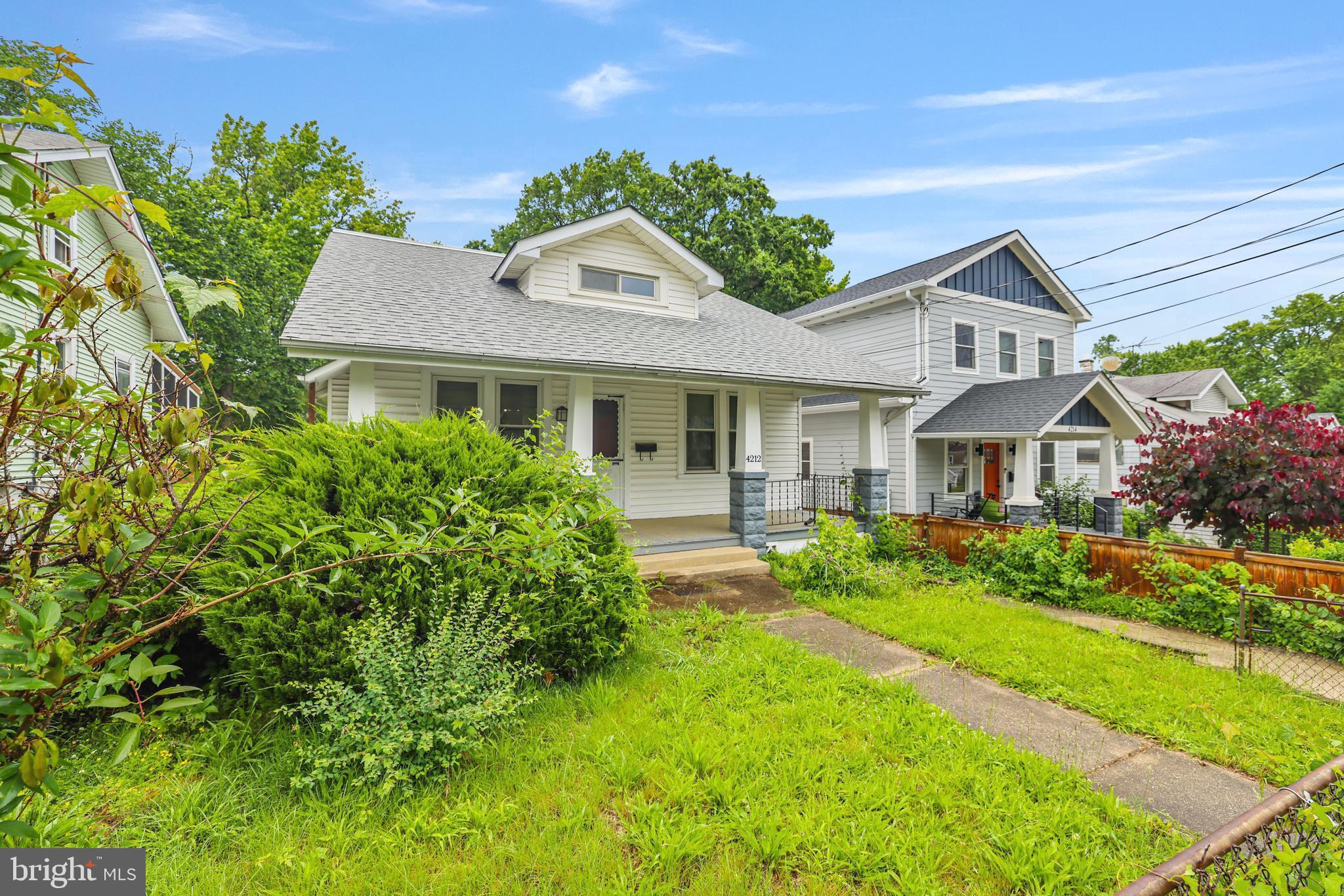 HYATTSVILLE HILLS - Residential