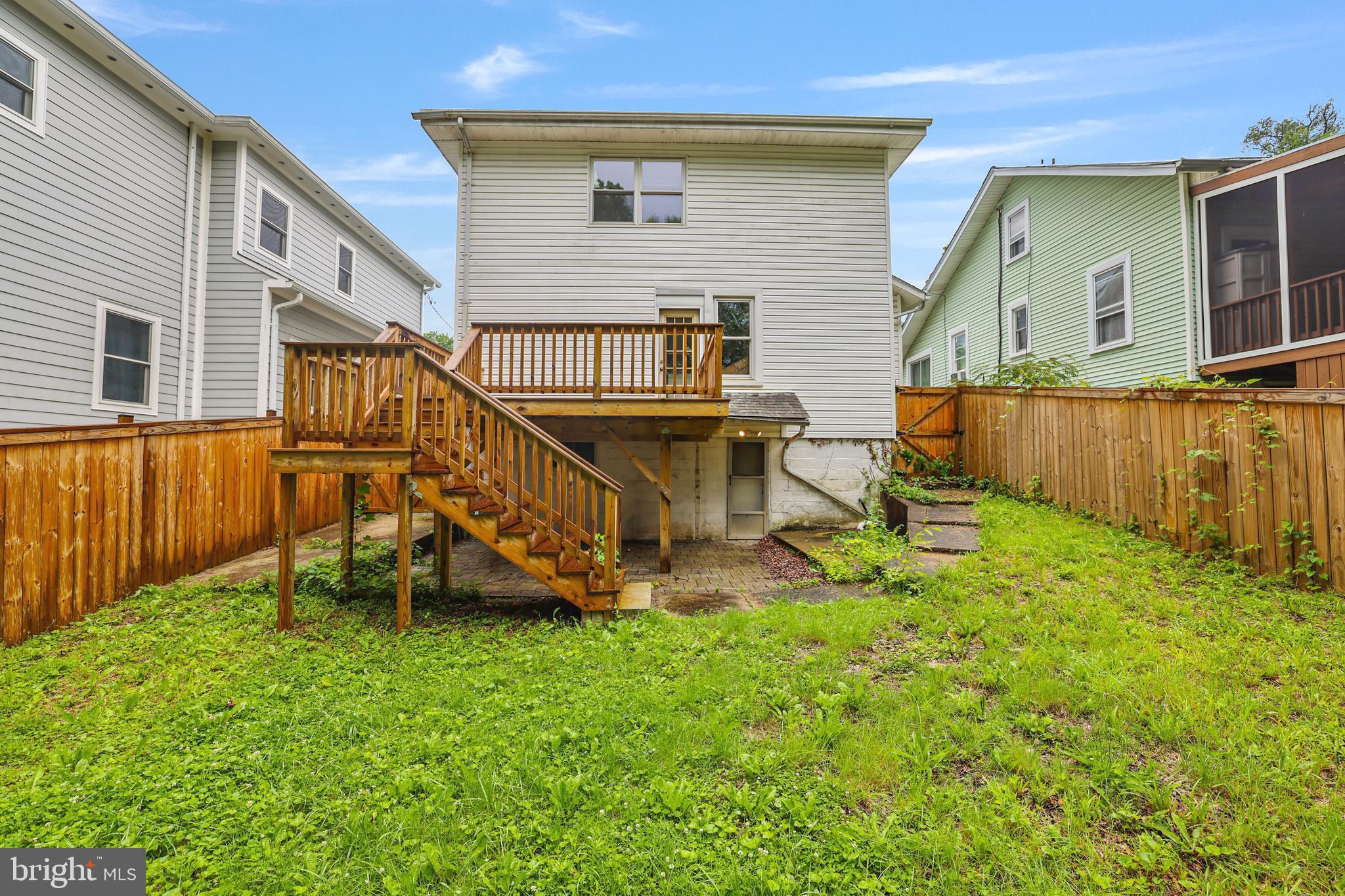 HYATTSVILLE HILLS - Residential