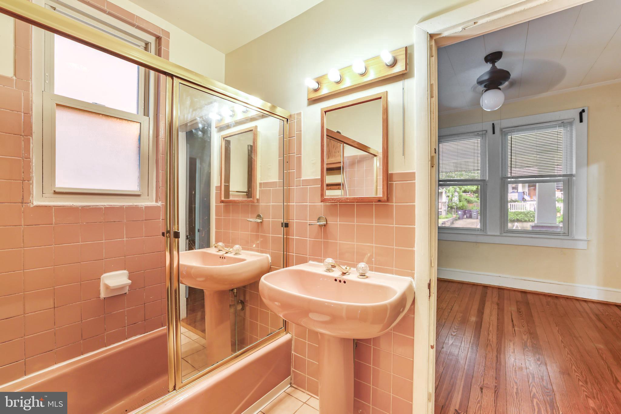 HYATTSVILLE HILLS - Residential