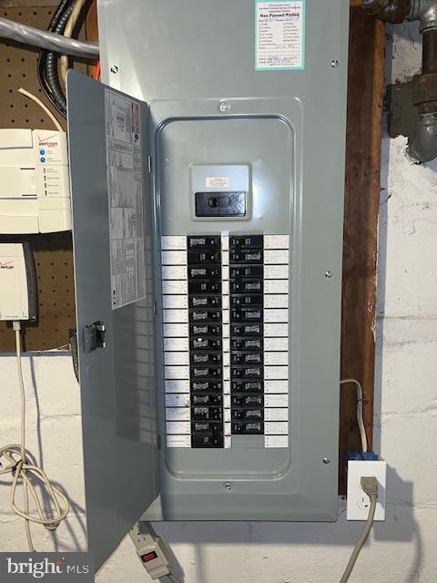 HYATTSVILLE HILLS - Residential