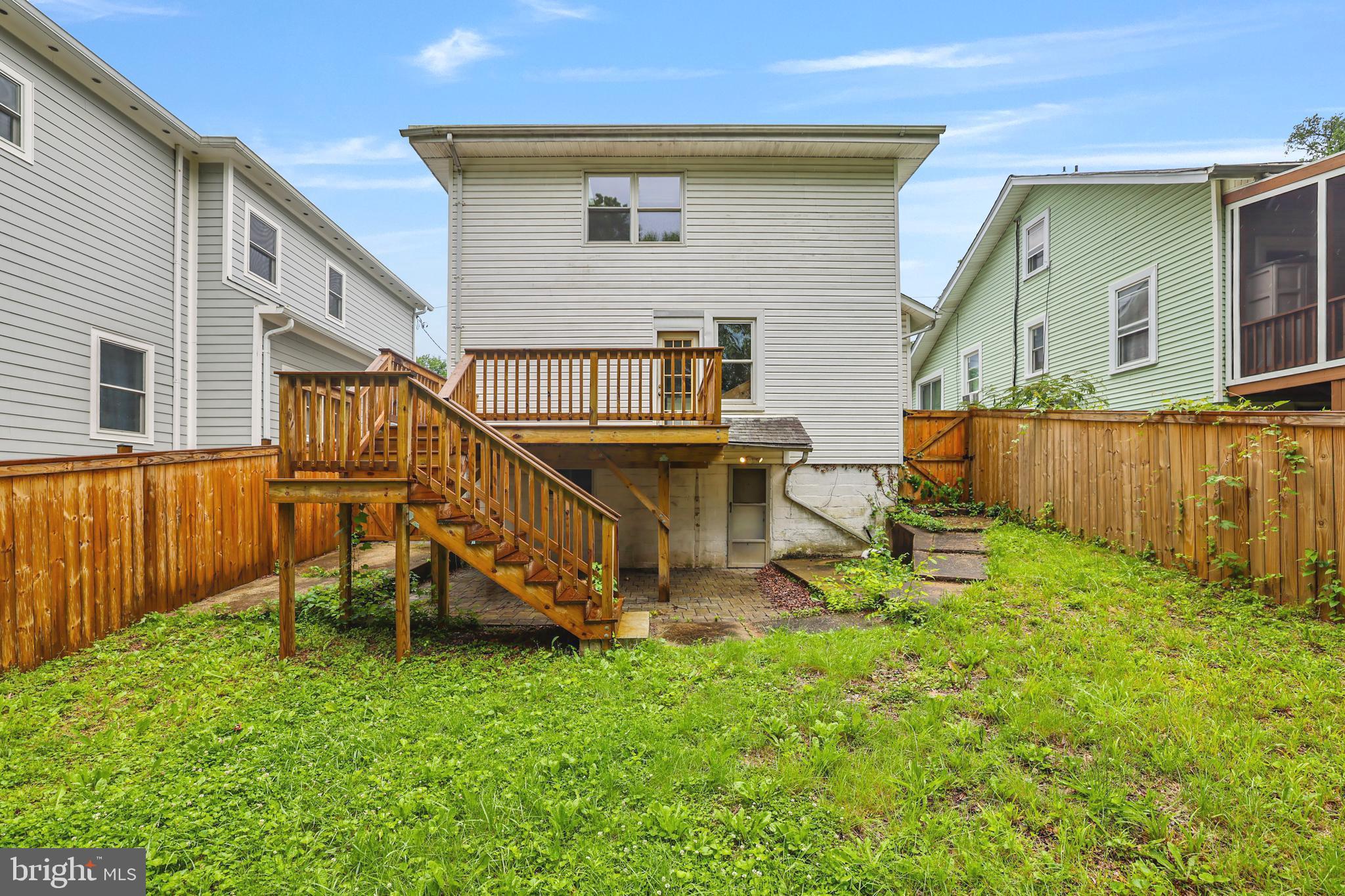 HYATTSVILLE HILLS - Residential