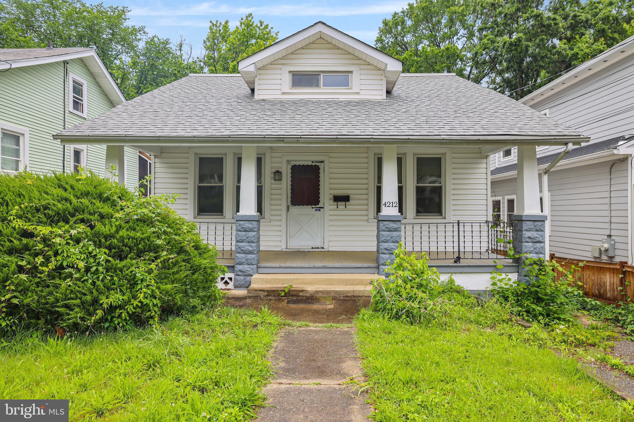 HYATTSVILLE HILLS - Residential