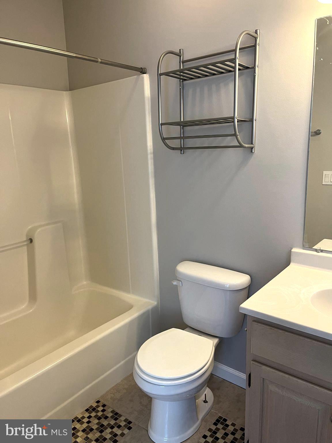 BEAUMONT SQUARE - Residential Lease