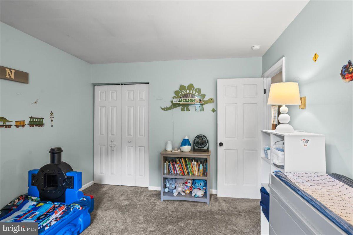 SHERWOOD FOREST - Residential