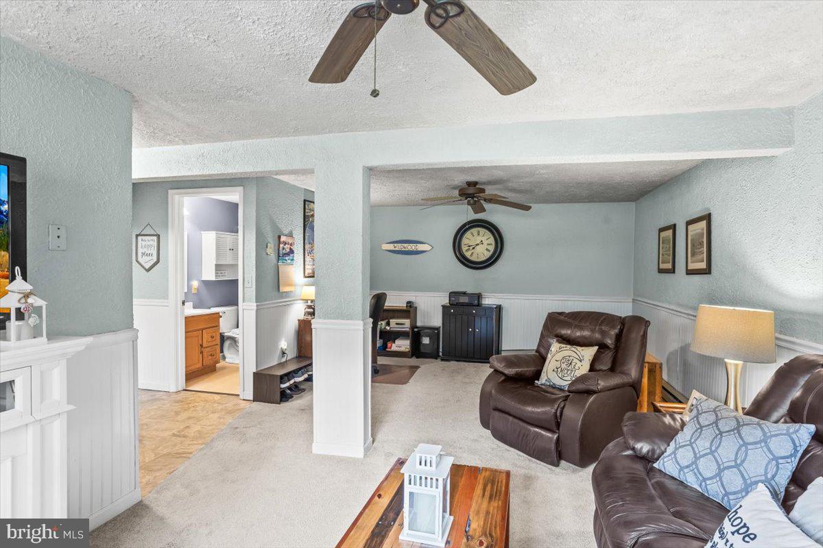 SHERWOOD FOREST - Residential