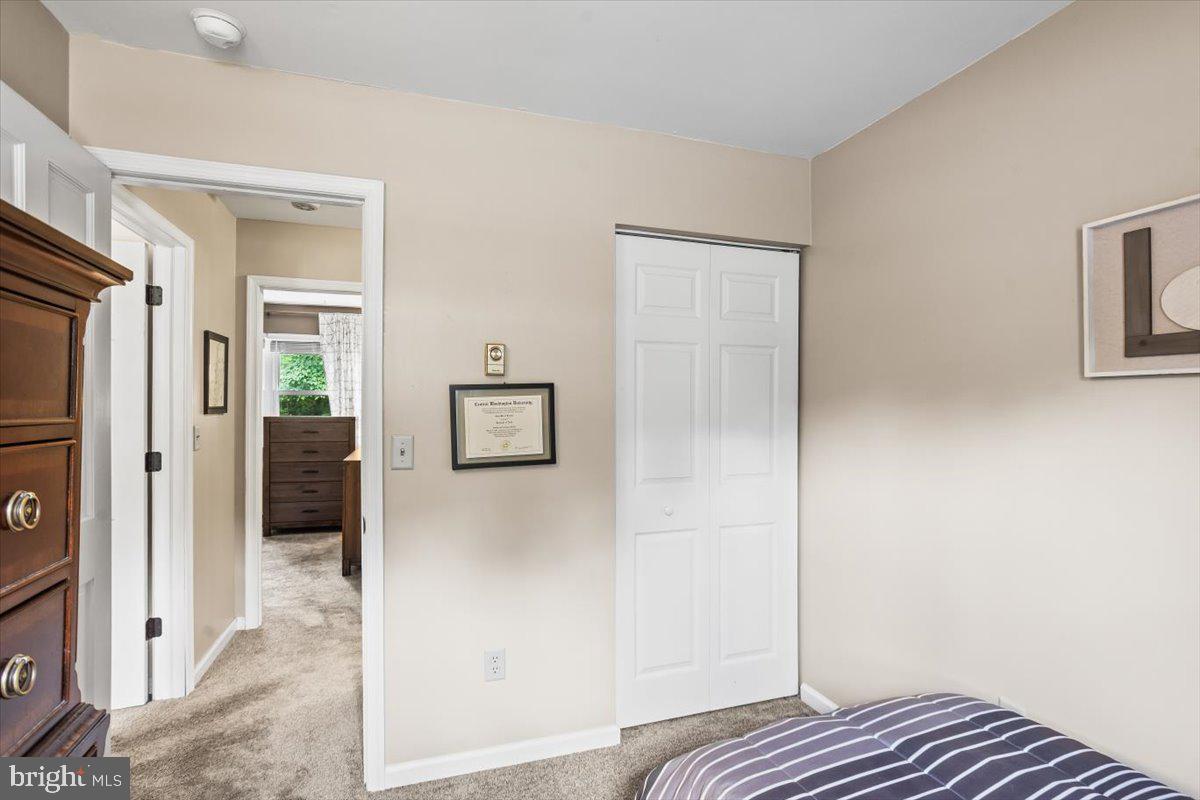 SHERWOOD FOREST - Residential