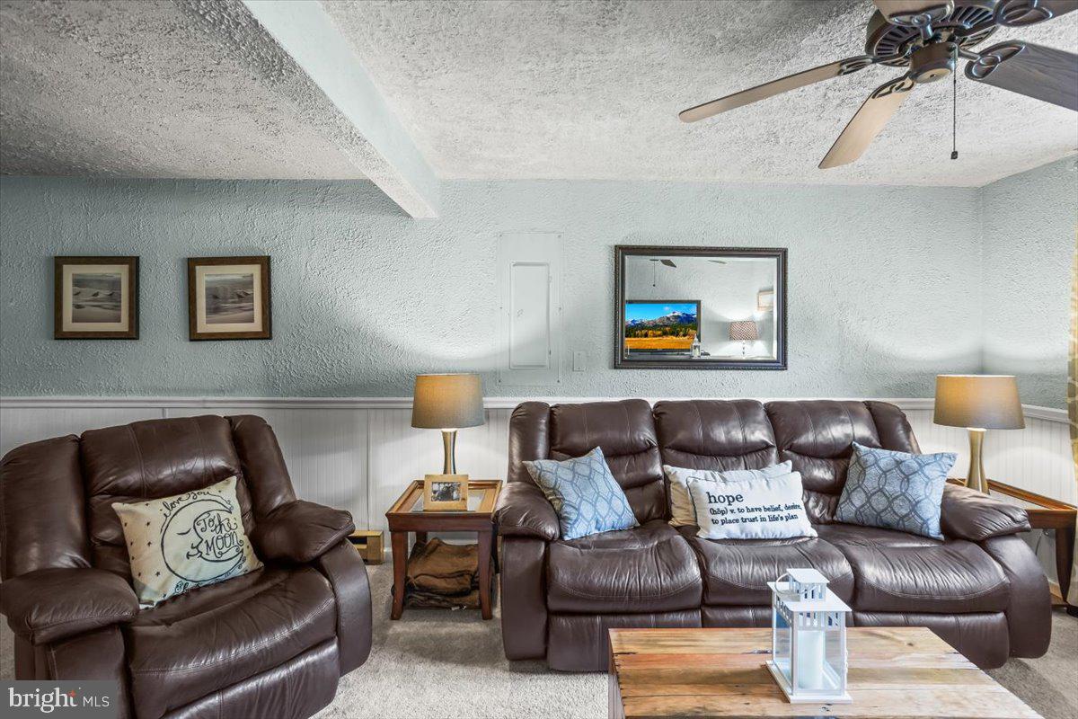 SHERWOOD FOREST - Residential