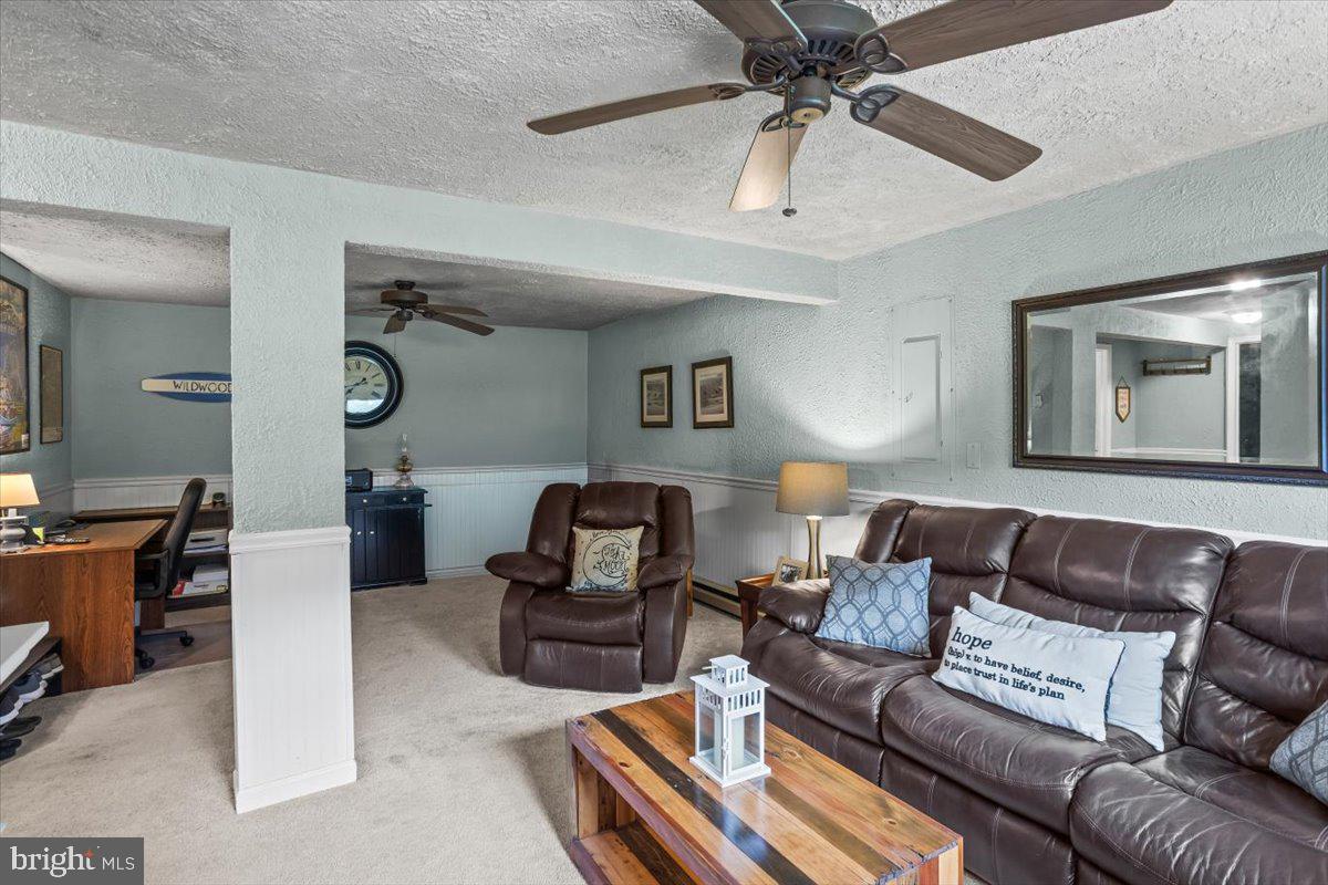 SHERWOOD FOREST - Residential