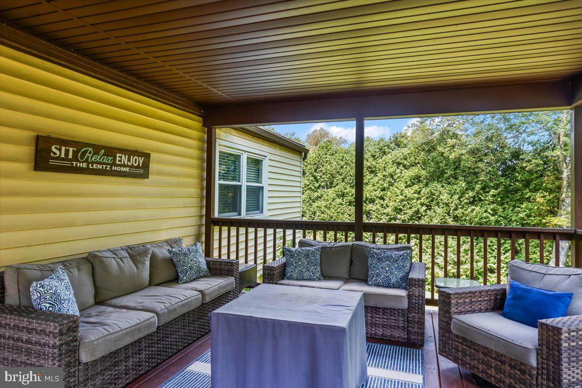 SHERWOOD FOREST - Residential